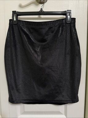 Sleek Black Pencil Skirt